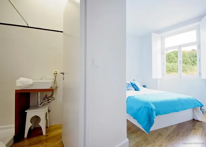 Oporto River And Ribeira Views Vila Nova de Gaia